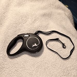 Black Retractable Dog Leash